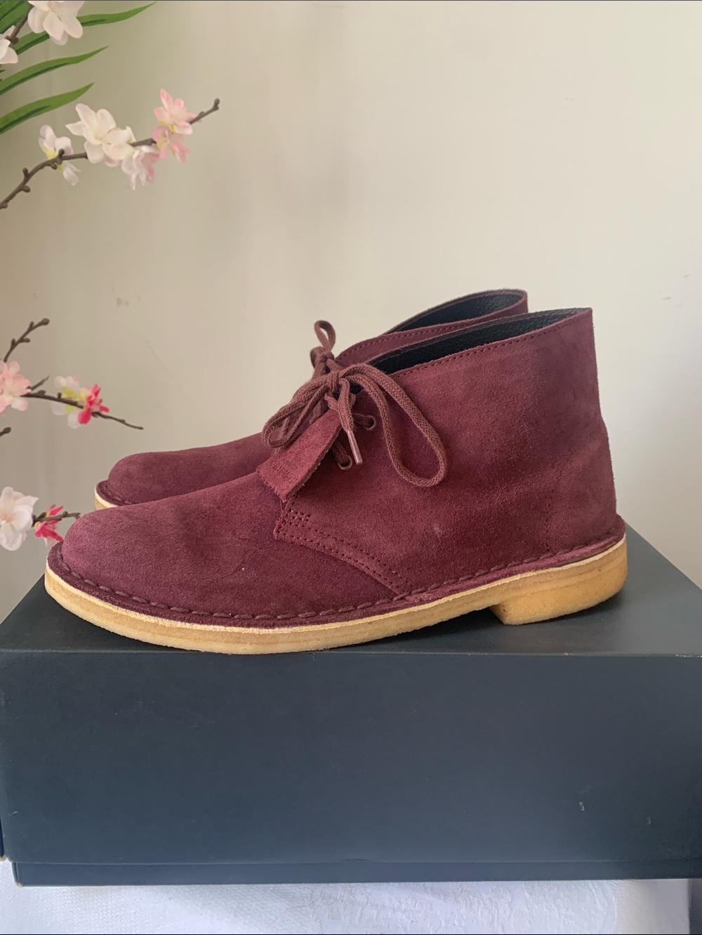 Women’s Burgundy Suede Chukka Desert Boots - Clarks Originals